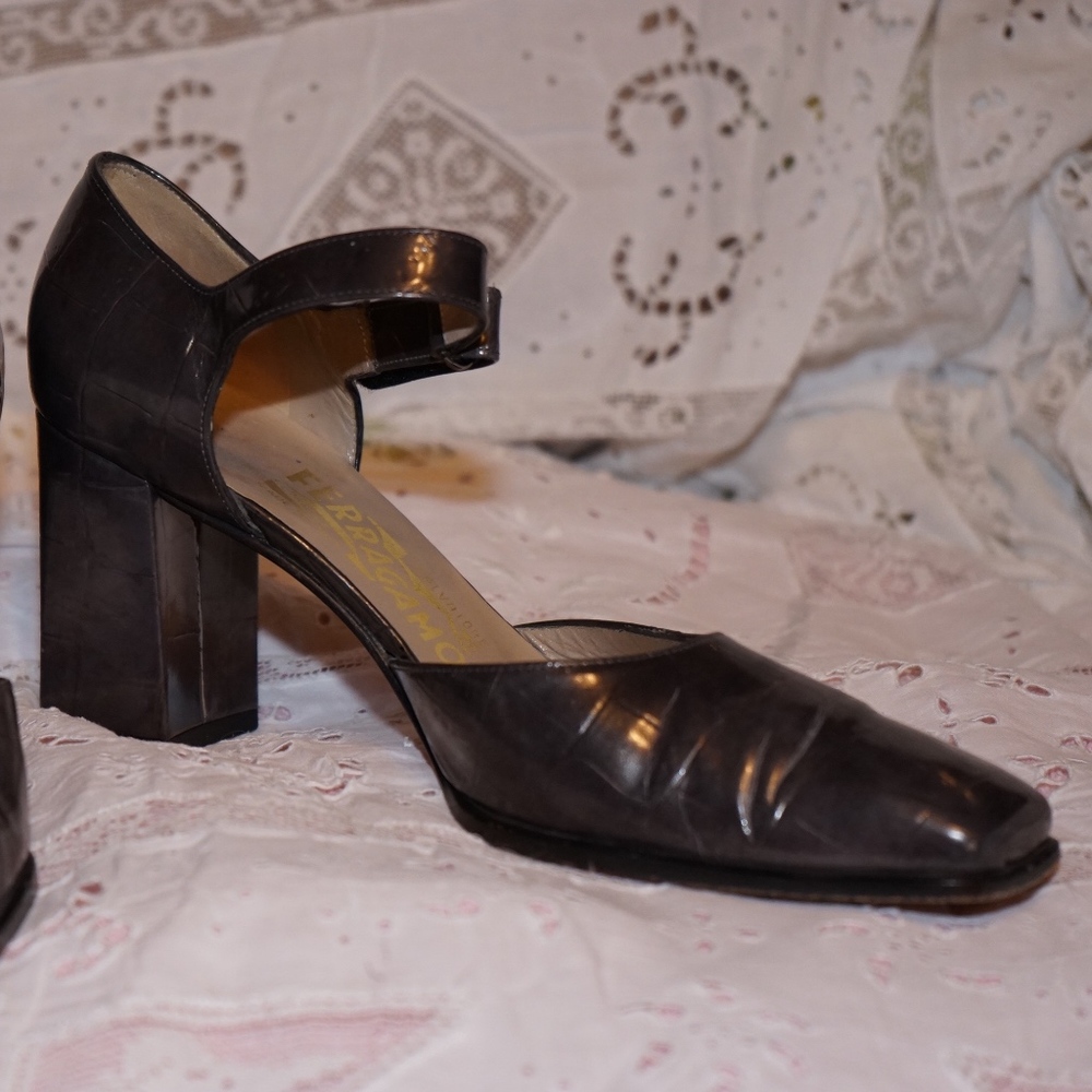 Salvatore Ferragamo heels gray croc patent 7 1/2 B